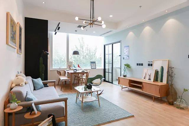 5b481f1997cf8.jpg!b710