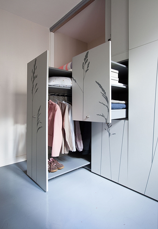 小房间衣柜视频 5b6d3a5a56402.png!b710