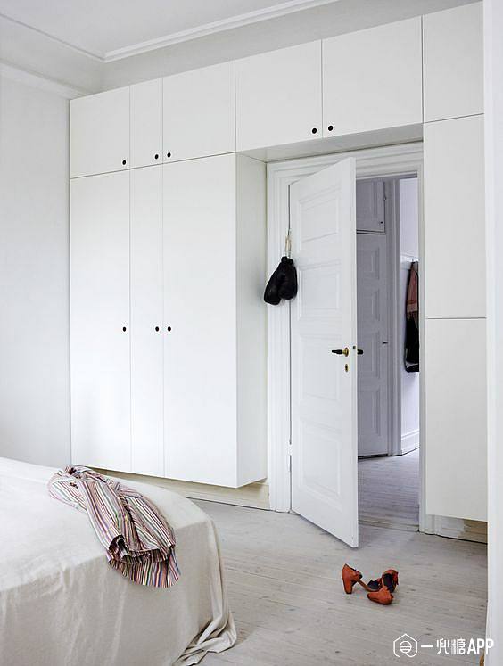 好看的墙面衣柜 5b986eb223de9.jpg!710