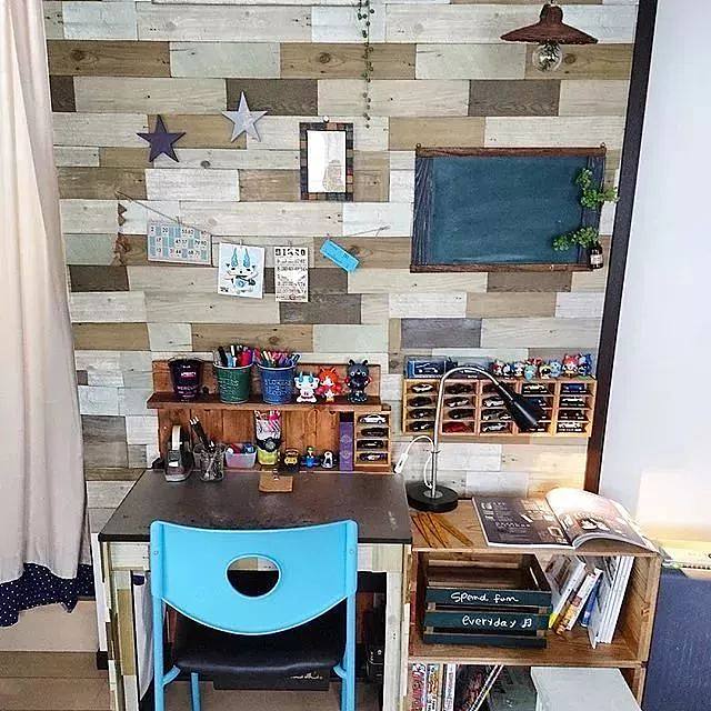 怎么收拾自己的房间好看 5be0fc11687fc.jpg!b710