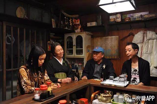 建筑师放弃高薪,将35平米破旧住房,改成现实版