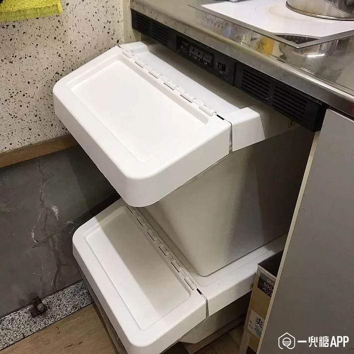 收纳盒子带滚轮 5d1df281e6865.jpg!710