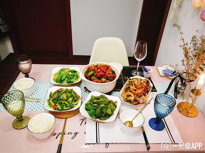 餐桌上的小时光