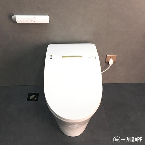 为什么有人会认马桶 5bf51cd8a59d9.png!710