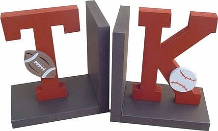 TK字母运动书挡男孩个性书房配套摆件书立书