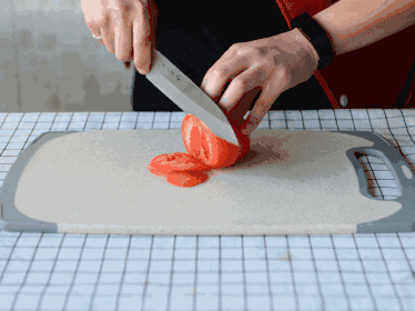 找了很多年,终于遇到一把神刀  是不是真的好用,还得"上战场",切菜