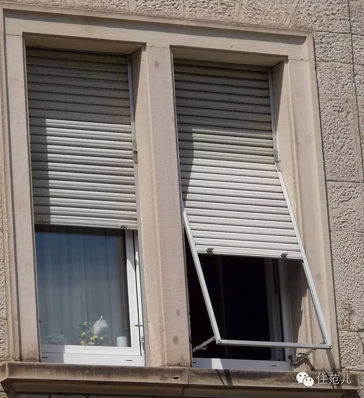 电动护窗板也能外挑,但是国内估计是真找不到