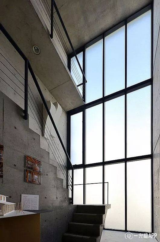 安藤忠雄:用建筑呈现自然中最纯粹的风光 | 一兜糖 - 家居装修生活