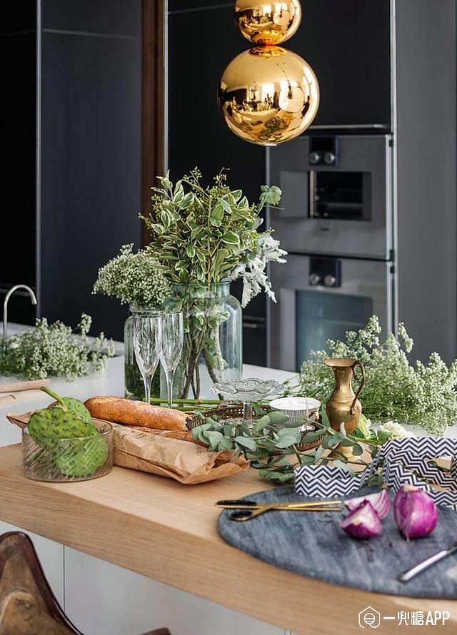 孟也作品-枯燥与乐趣的无缝衔接