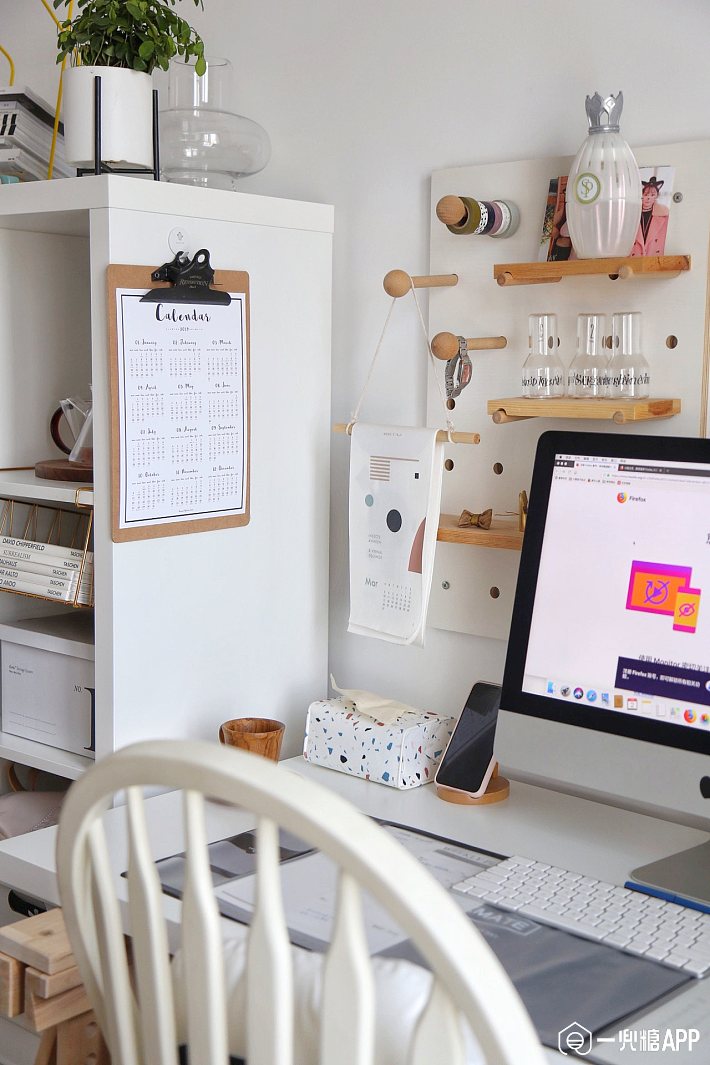 看腻ins风书桌,来看一下甜系宝藏少女的改造